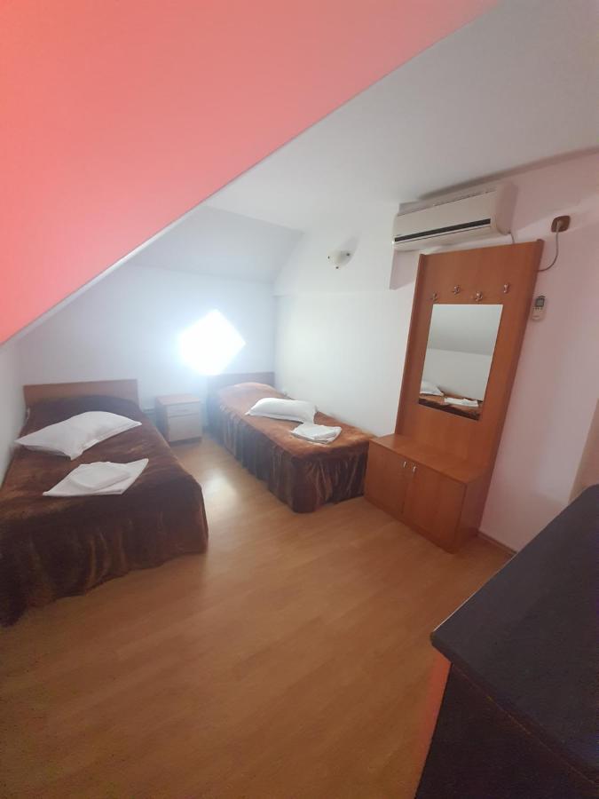 Lake View Hotel Sarichioi Kültér fotó