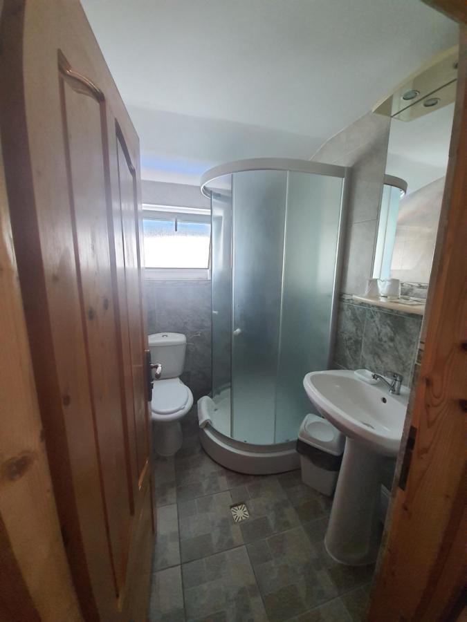 Lake View Hotel Sarichioi Kültér fotó
