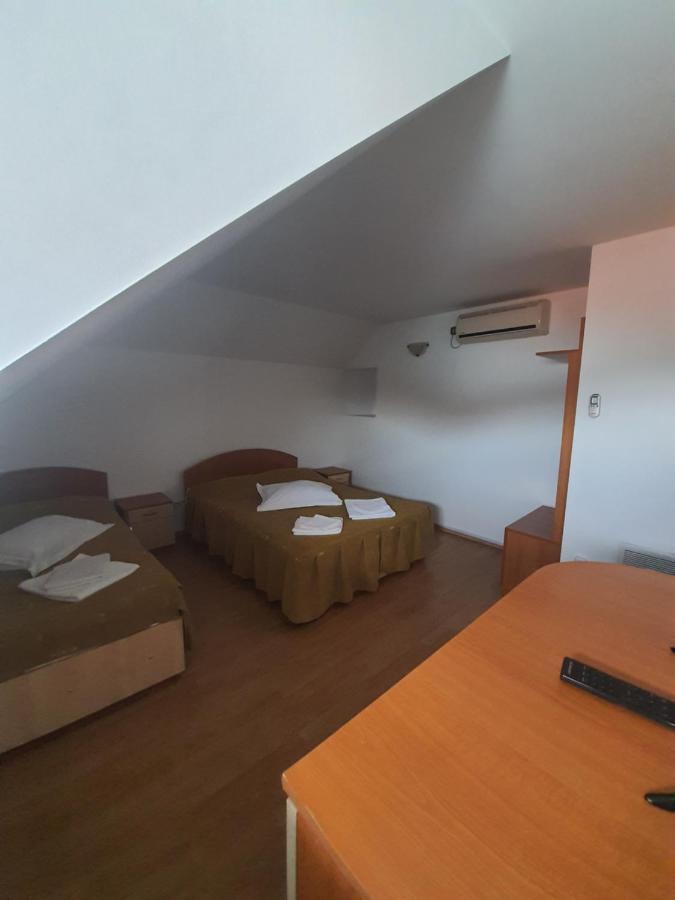 Lake View Hotel Sarichioi Kültér fotó